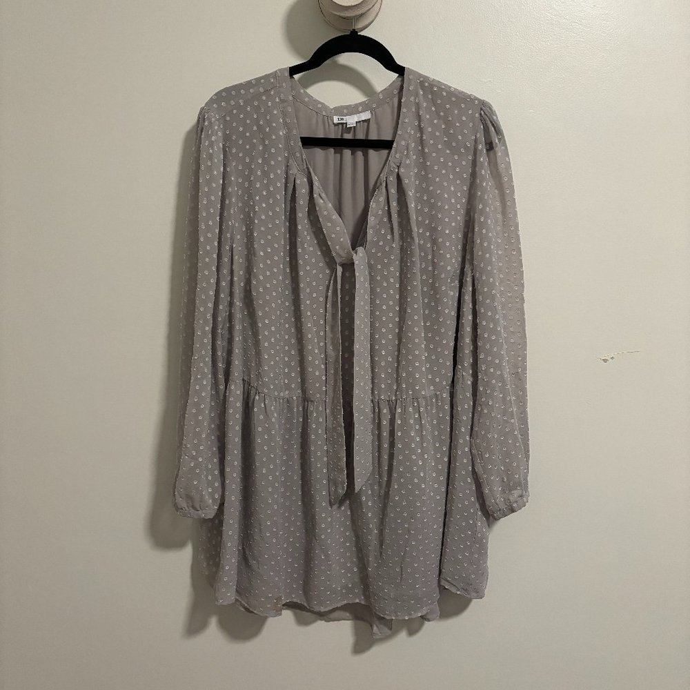 Daniel Rainn (DR2) Polka Dot Peplum Tie Neck Blouse // Sz 3x // 036